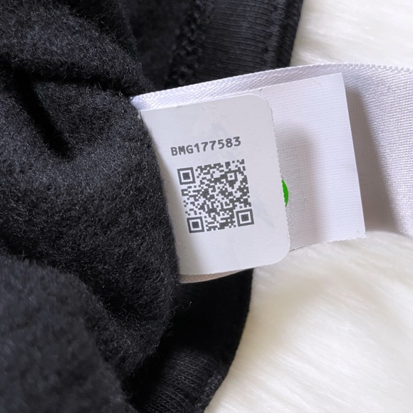 The North Face Girls’ Camp Pullover Hoodie - Picture 5 of 8